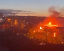 Літак в Іркутську врізався в житловий будинок. Фото: скриншот з відео