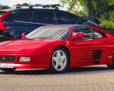 Единственная Ferrari 348 в Украине находится во Львове (Фото)