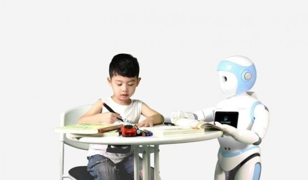 Обязанностями родителей займутся роботы