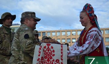 Черкащани зустрічали своїх героїв зі сльозами на очах (фото)