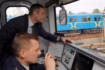Троєщина зачекає? Кличко зібрався будувати метро до Броварів