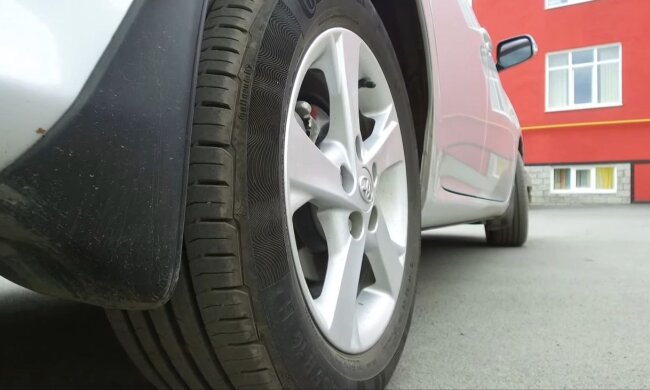 Великі колеса: фото скрін Ютуб