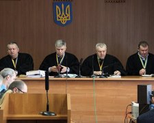 Противники нацгвардійців улаштували дебош у суді