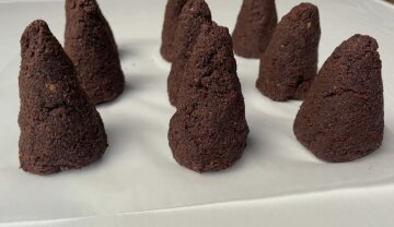 Новогодние "шишки": фото скрин Ютуб