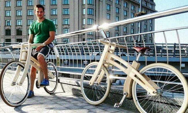Киянин майструє велосипеди із дуба (фото)