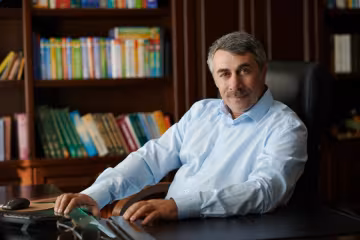 Євген Комаровський