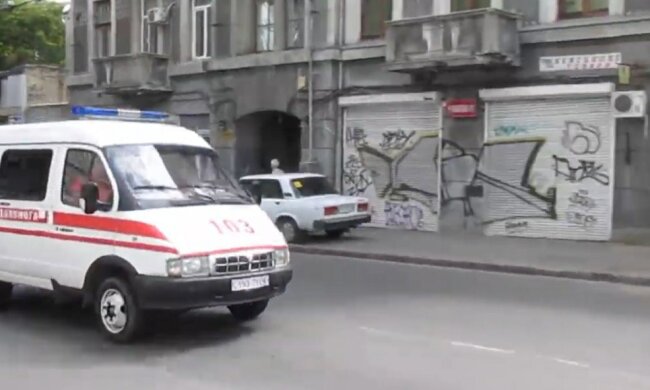 В центре Запорожья женщина подожгла саму себя: выбрала святое место