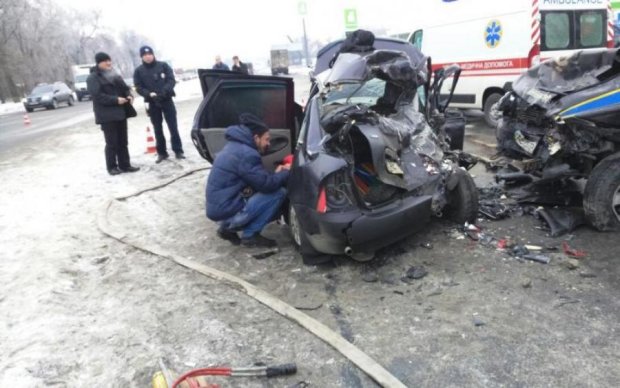 Машина розбилася вщент: автобус з пасажирами потрапив у страшну аварію