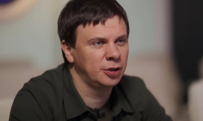 Дмитро Комаров, кадр із документального фільму "Рік"