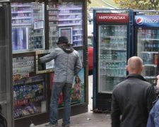 Влада вбиває 1/3 курців та українські підприємства