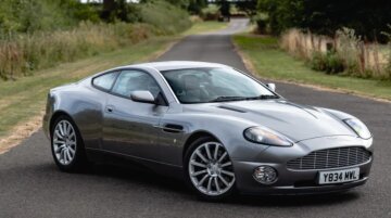 Aston Martin Vanquish 2001, фото: H&H Classics