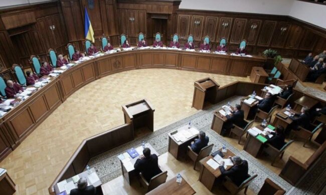 Екс-дружина скандального судді сидить на мільйонах