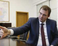 Украинцы "подарили" чиновнику машину будущего