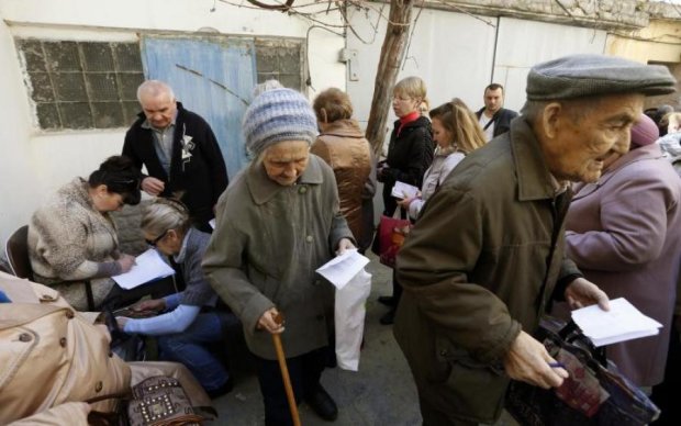 Эксперты оценили шокирующую пропасть между пенсиями чиновников и рядовых украинцев