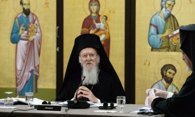 Патріарх Варфоломій відстрочив надання Україні Томосу: що відбувається