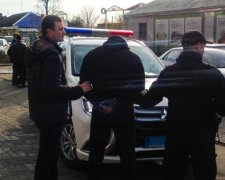 Разборки на дороге: неадекват набросился на копов