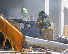 Самолет врезался в торговый центр в Мельбурне