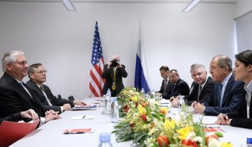 Розмову Тіллерсона із Лавровим перервали організатори