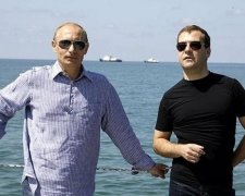 Оксамитовий сезон: Путін приїхав до Криму разом з Медведєвим