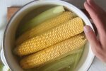 Приготовление кукурузы, кадр из видео
