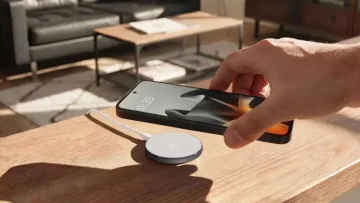 Магнітна зарядка Motorola Moto Snap з підтримкою Qi2.2