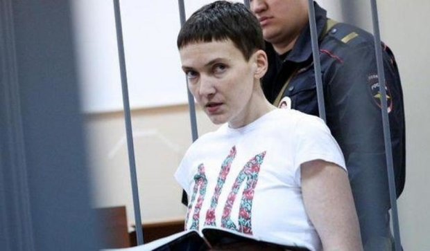 Савченко припинила сухе голодування на прохання Порошенка