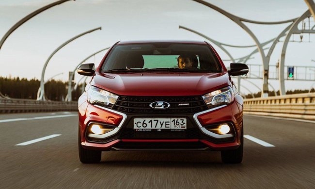 В продажу запустили самую дорогую версию "Жигулей": похожа на спорткар