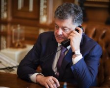 Порошенко созвонился с Меркель и Олландом без Путина