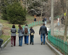 Украинцы, прогулка, фото из соцсетей