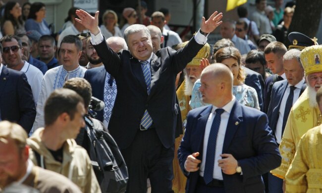 Порошенко снова не появился у ГБР: о чем хотели узнать на допросе в экспрезидента