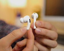 AirPods Pro, IT-HERE