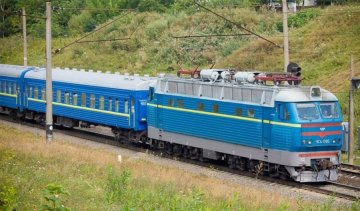 Злочинці скинули українського військового з потяга