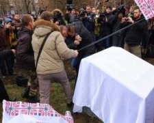 Активісти побилиися через виступаючого, який не знав української (відео)