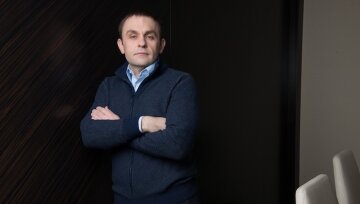 Василий Весёлый оказался в центре схем, связанных с Миндичем, Цукерманом и российскими активами