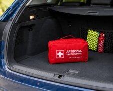 Обов'язкова автомобільна аптечка в Польщі, нові правила 2026