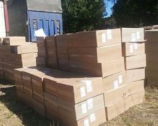 На Донеччині затримали контрабанду із 270 ящиків цигарок