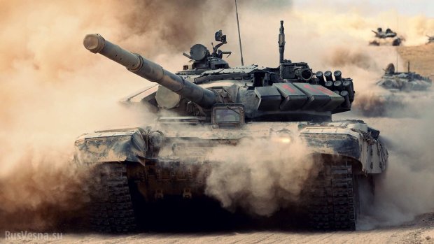 Супутники зафіксували сотні російських танків на кордоні: що відбувається