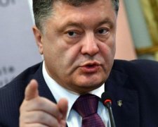 Порошенко підписав закон про введення санкцій проти Росії