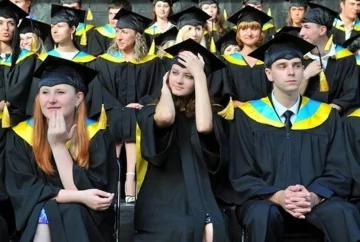 В Украине создан "черный список" ВУЗов: десятки просто исчезнут