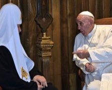 Папа Римський та Кирило говорили в аеропорту про Україну