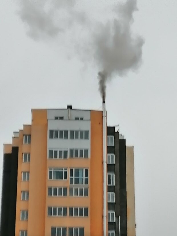 «Новостройка на дровах» посреди Киева жители 16ти