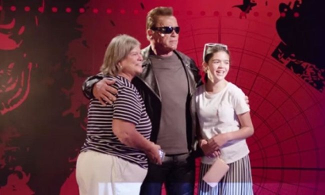 Шварценеґґер вдавав воскову фігуру в музеї мадам Тюссо (відео)