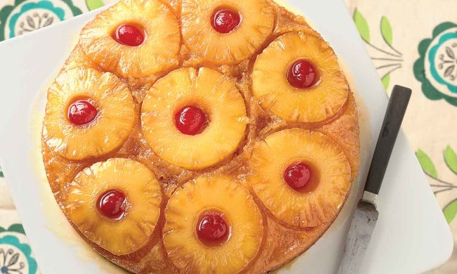 Рецепт пирога "навпаки" з ананасами