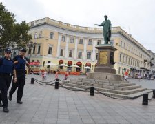 П'яний турист влаштував у Одесі скажений форсаж: залив фари - і  гальма "відмовили"