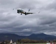 Вся жизнь перед глазами: лайнер чудом избежал катастрофы