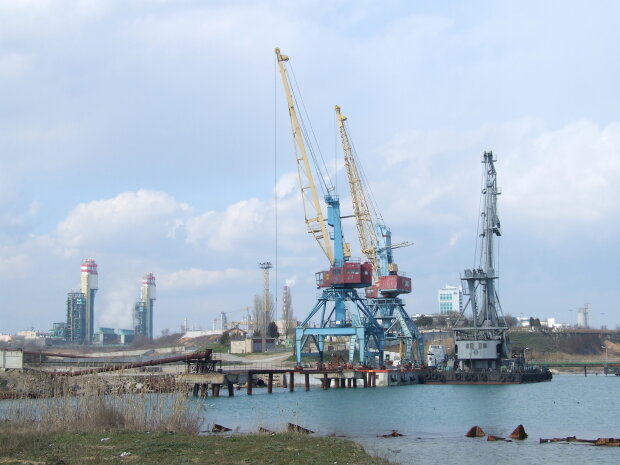 Взрыв будет втрое больше: сколько тонн опасности найдено в украинских портах