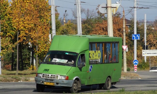 Пенсіонери, вийдіть геть: харків'ян обурило хамство маршрутчика, скандальне відео