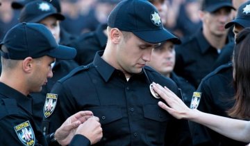 У мережі висміяли принцип "підкоряйся, а потім оскаржуй" (відео)