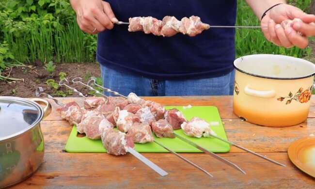 Шашлик, скріншот: YouTube