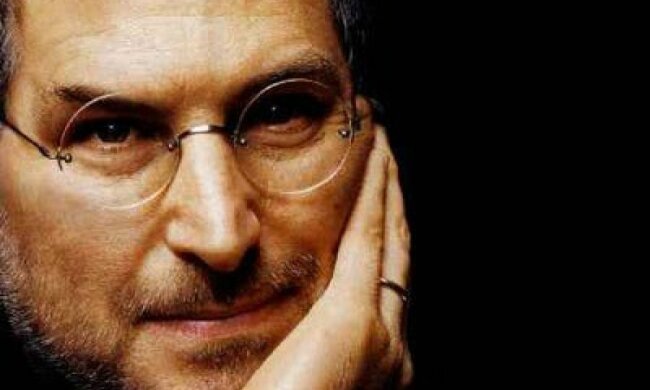 Директор Apple намагався віддати печінку Джобсу
